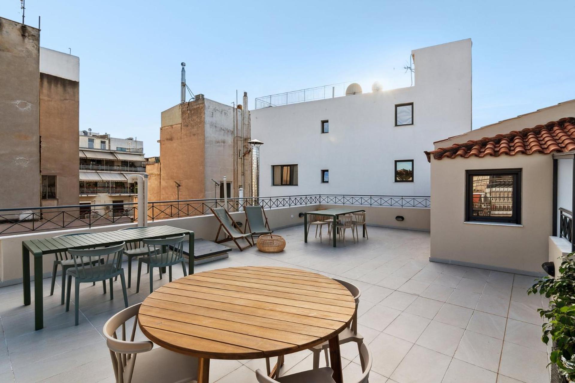 Limehome Athens Solonos City Center Bagian luar foto