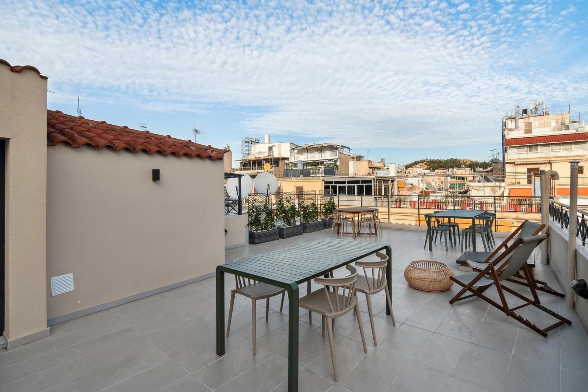 Limehome Athens Solonos City Center Bagian luar foto
