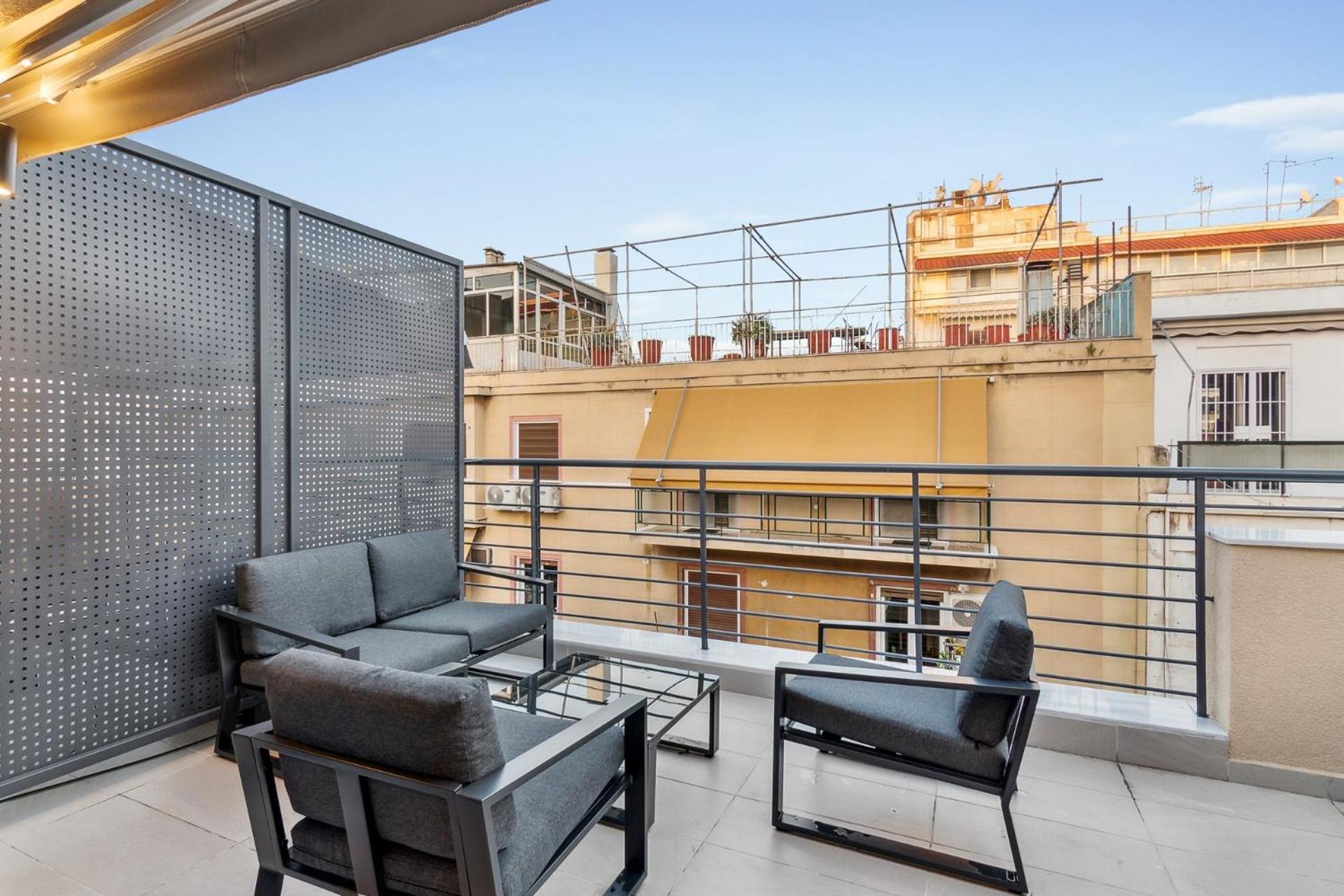 Limehome Athens Solonos City Center Bagian luar foto