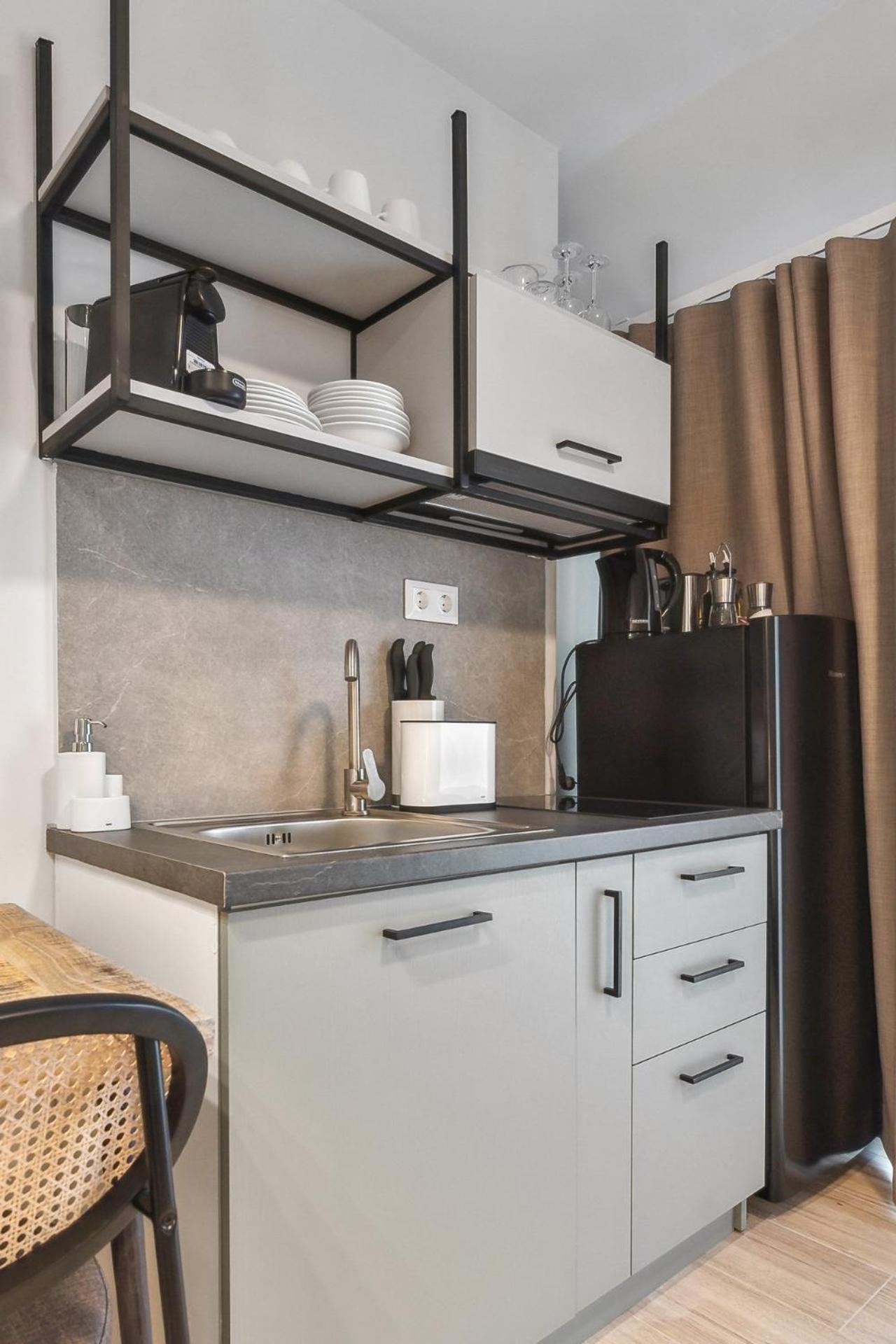 Limehome Athens Solonos City Center Bagian luar foto