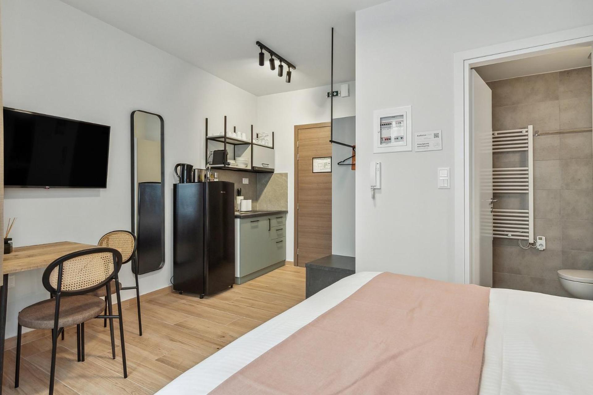 Limehome Athens Solonos City Center Bagian luar foto