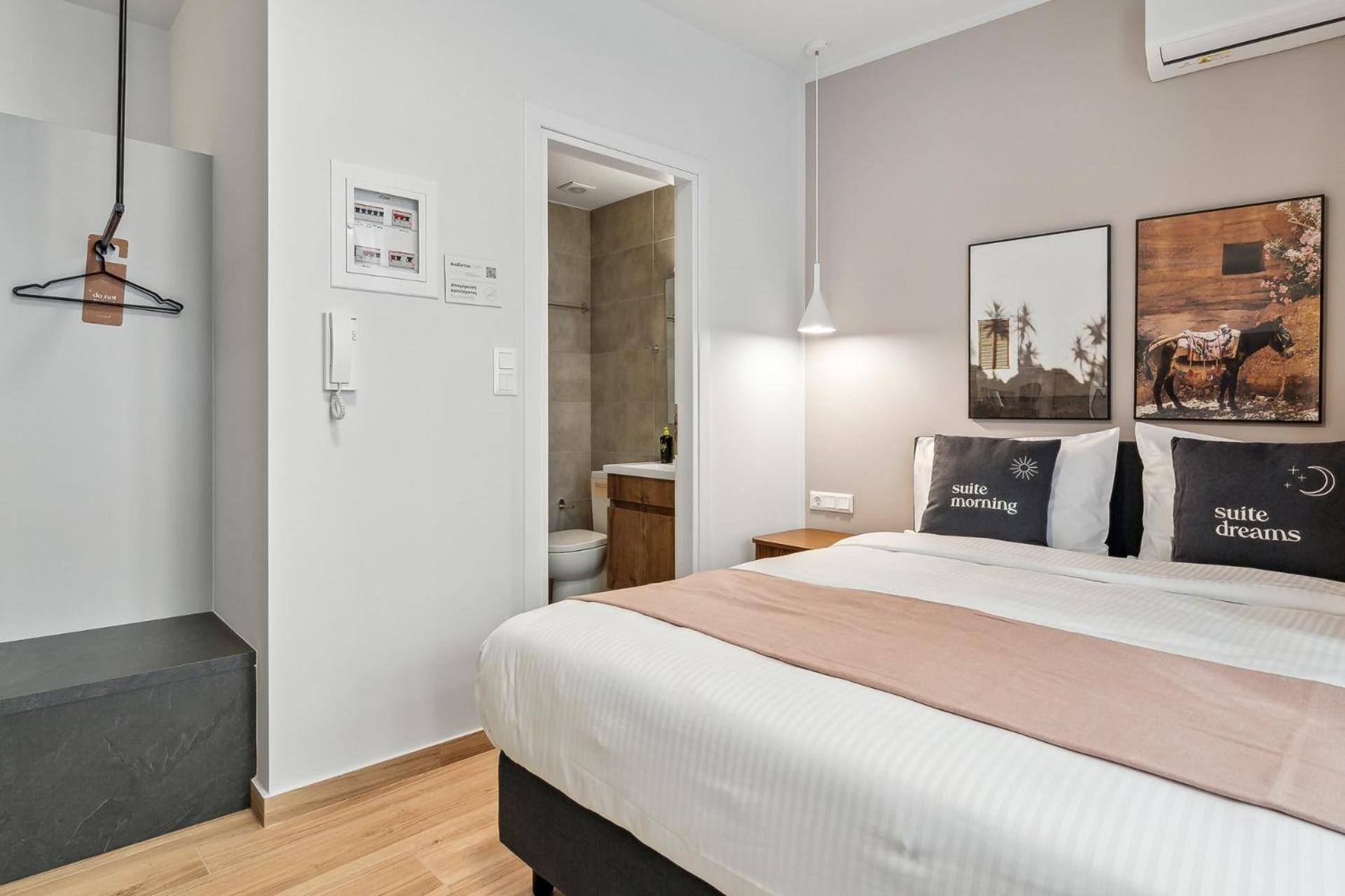 Limehome Athens Solonos City Center Bagian luar foto