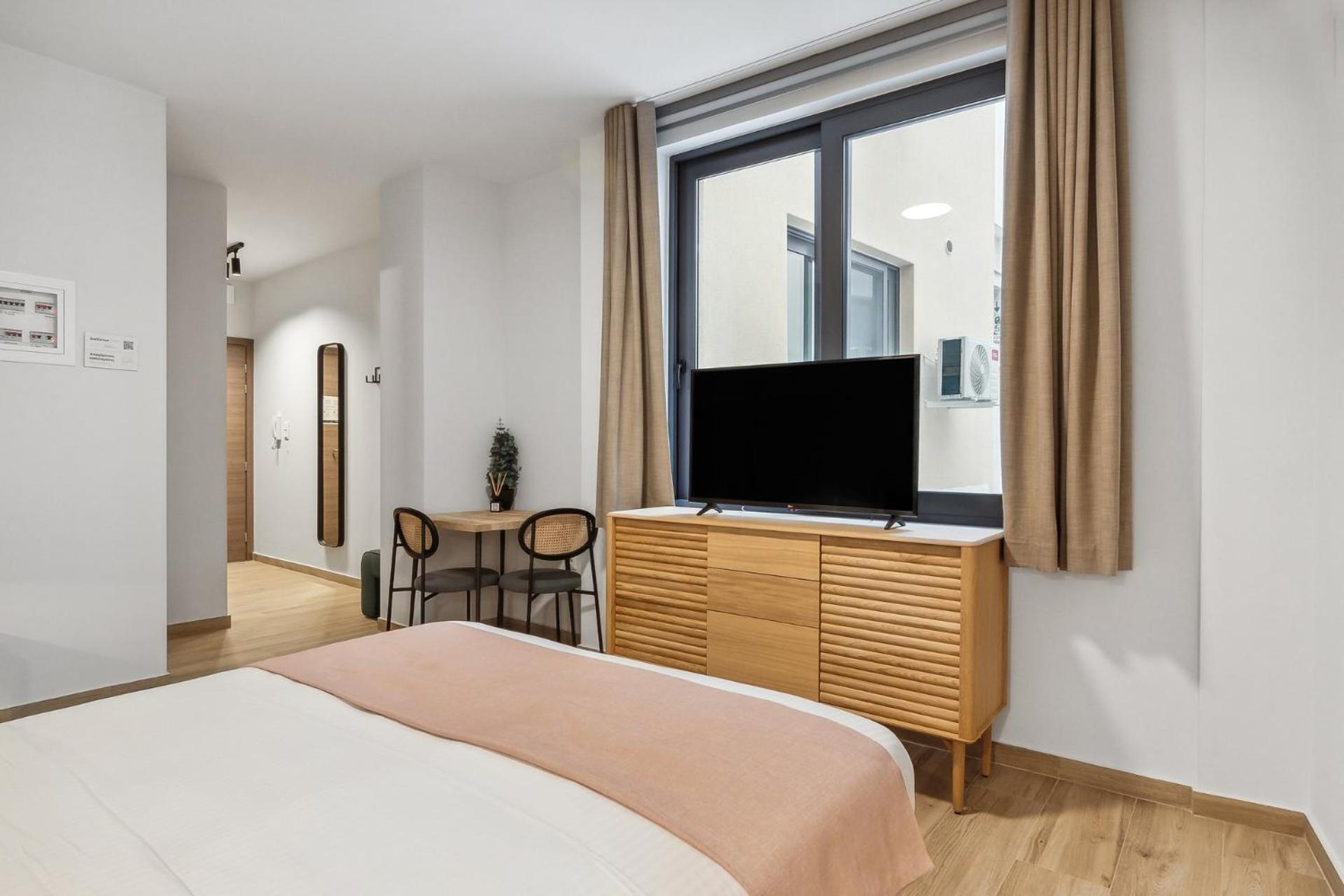 Limehome Athens Solonos City Center Bagian luar foto