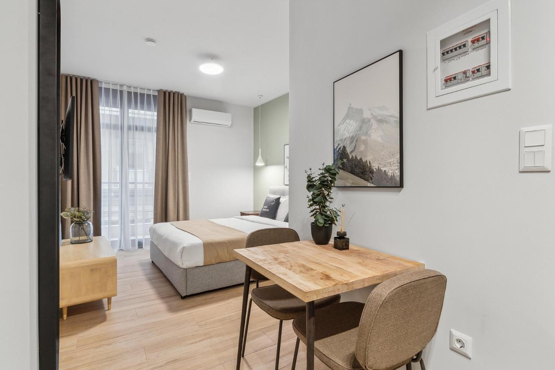 Limehome Athens Solonos City Center Bagian luar foto