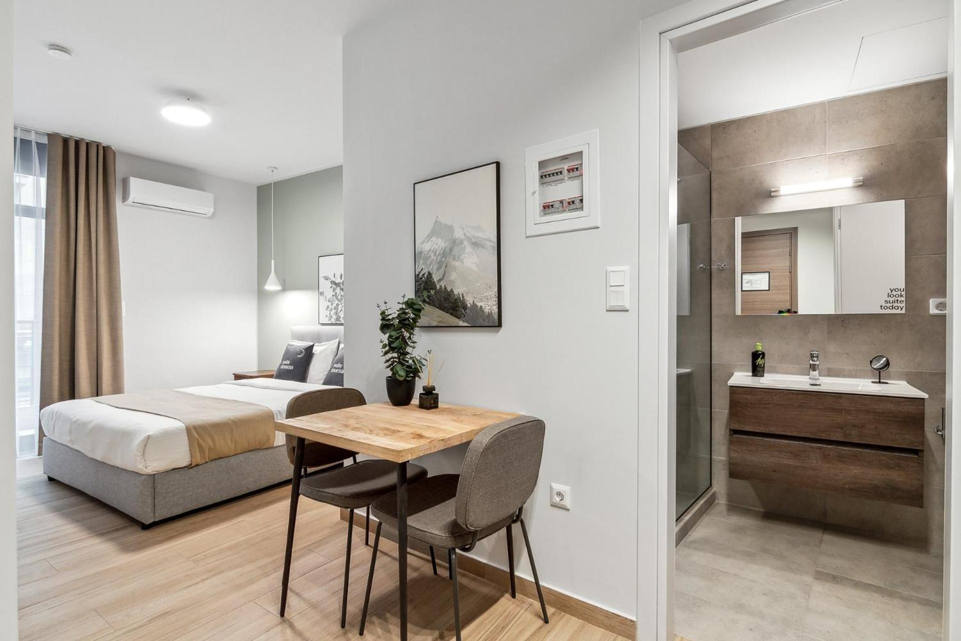 Limehome Athens Solonos City Center Bagian luar foto