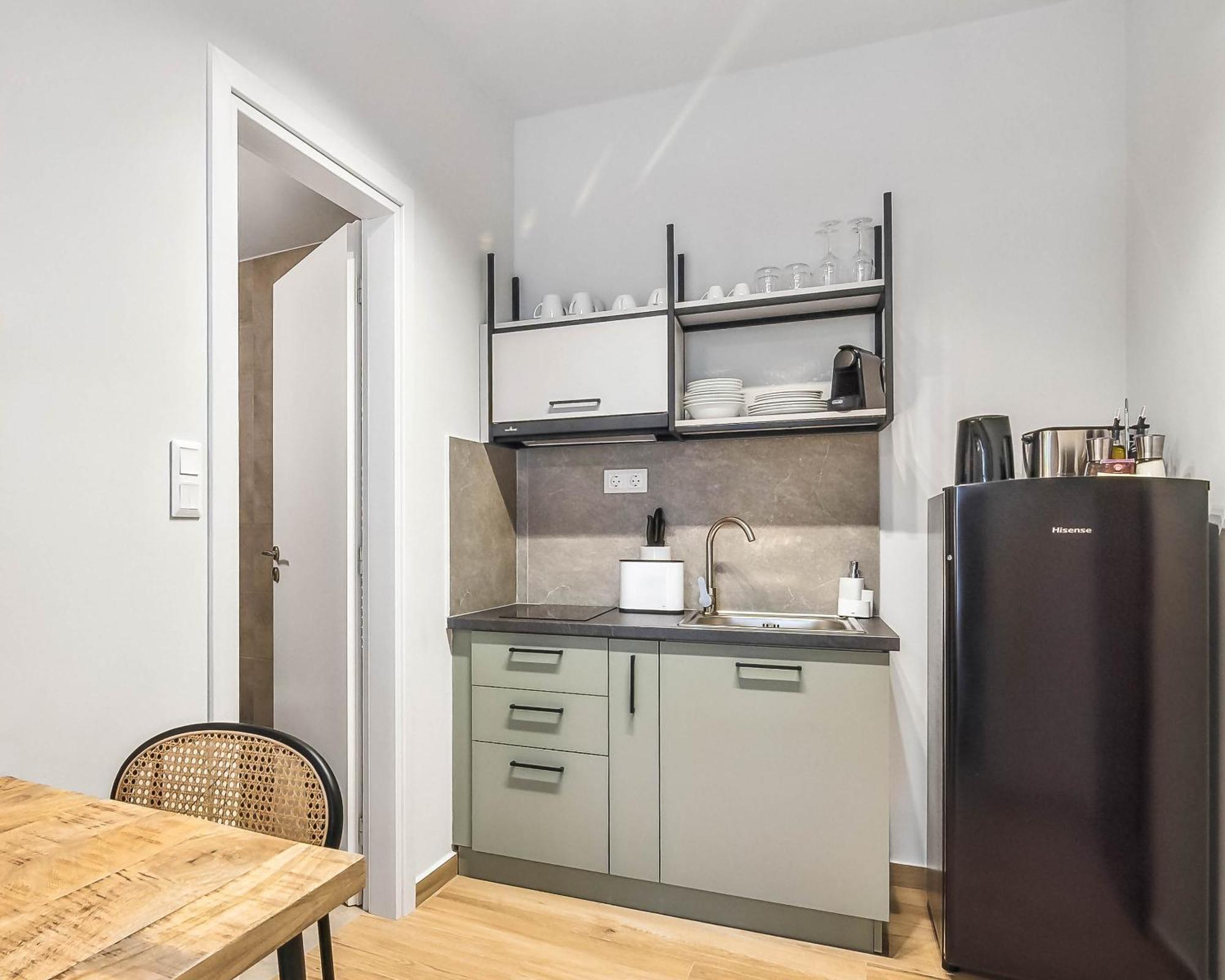 Limehome Athens Solonos City Center Bagian luar foto
